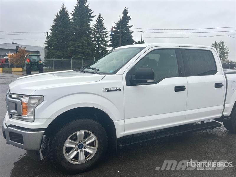Ford F-150 XLT 4x4 Crew Cab Pickup Outros