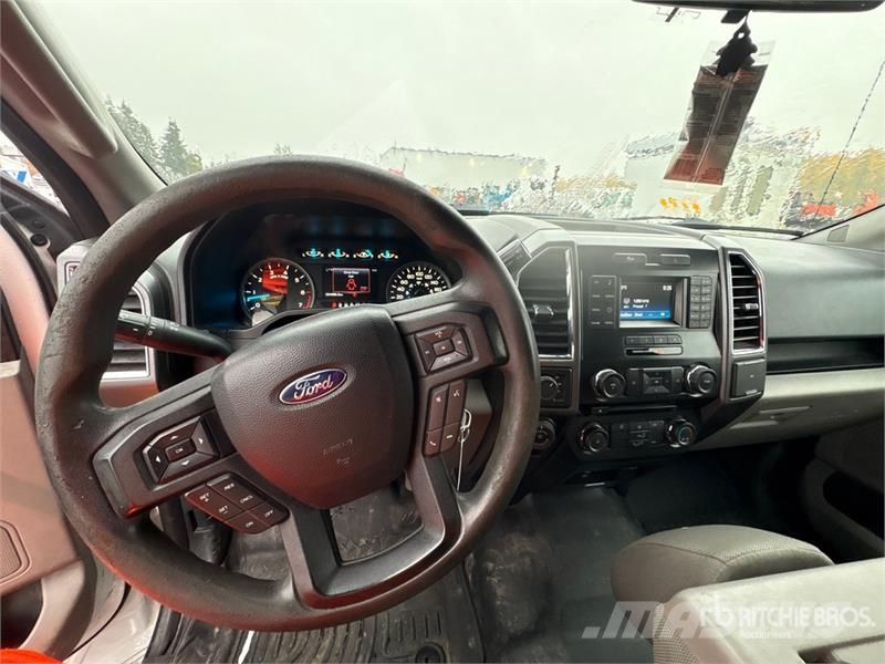 Ford F-150 XLT 4x4 Crew Cab Pickup 其他