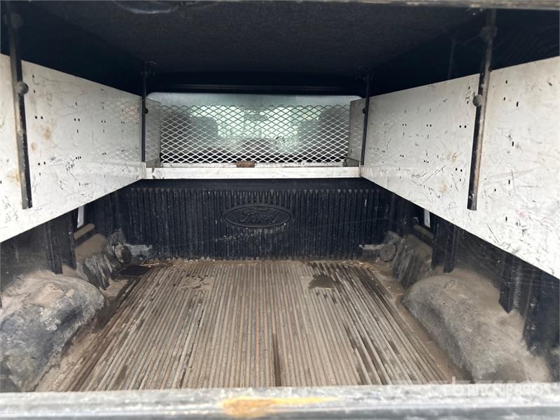 Ford F-150 XLT 4x4 Crew Cab Pickup Ostalo