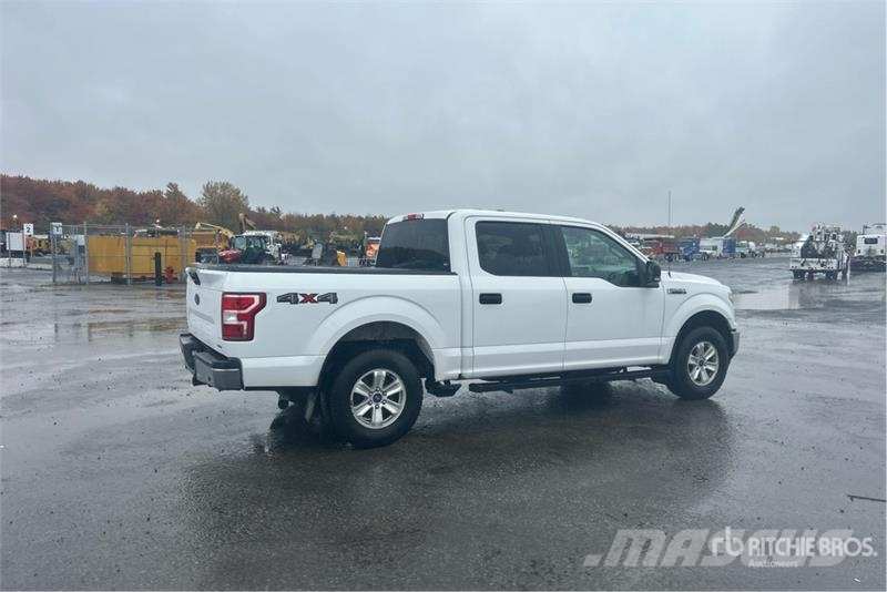 Ford F-150 XLT 4x4 Crew Cab Pickup Outros