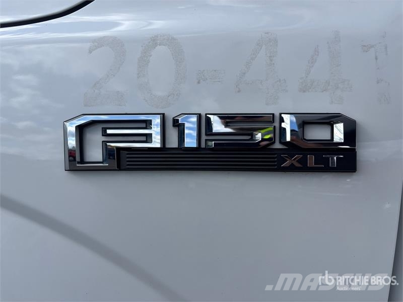 Ford F-150 XLT 4x4 Crew Cab Pickup Muu