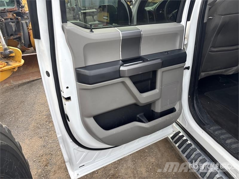 Ford F-150 XLT 4x4 Crew Cab Pickup Other