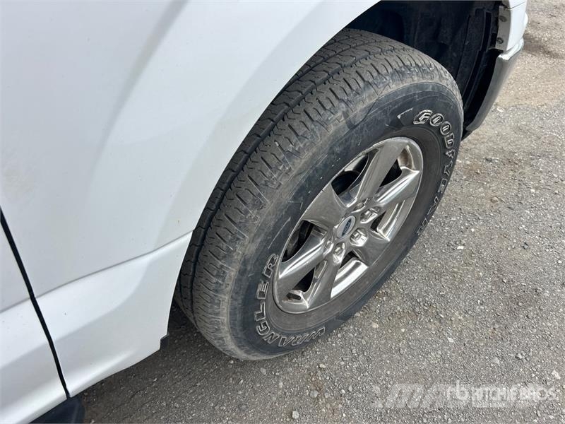 Ford F-150 XLT 4x4 Crew Cab Pickup Drugi