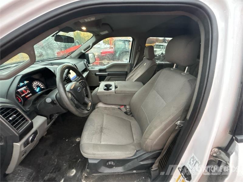 Ford F-150 XLT 4x4 Crew Cab Pickup 其他