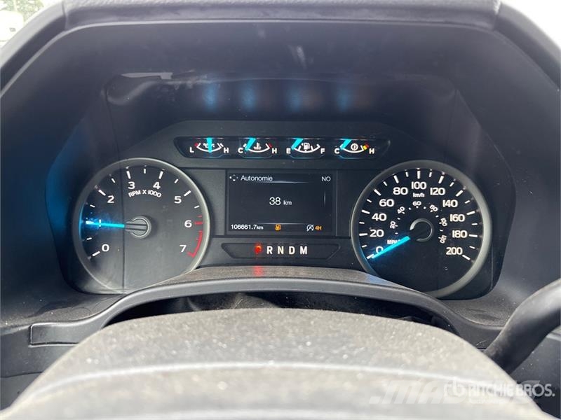 Ford F-150 XLT 4x4 Crew Cab Pickup Drugi