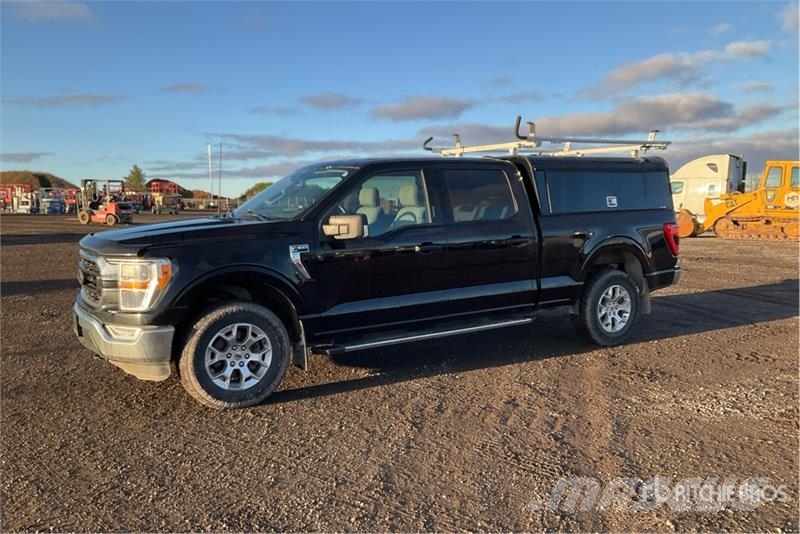 Ford F-150 XLT 4x4 Crew Cab Pickup Andere Transporter