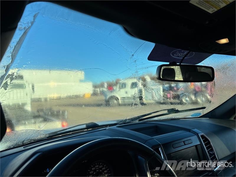 Ford F-150 XLT 4x4 Crew Cab Pickup Ostalo