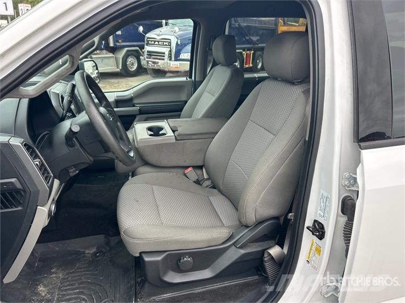 Ford F-150 XLT 4x4 Crew Cab Pickup Drugi