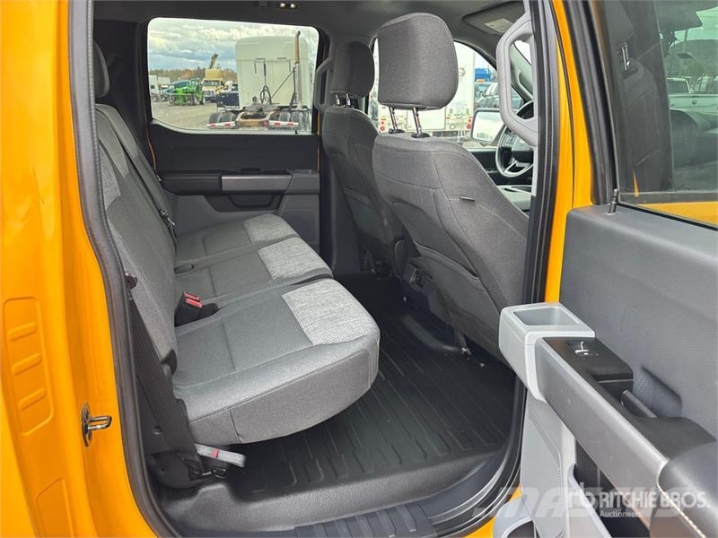 Ford F-150 XLT 4x4 Crew Cab Pickup Autre fourgon / utilitaire
