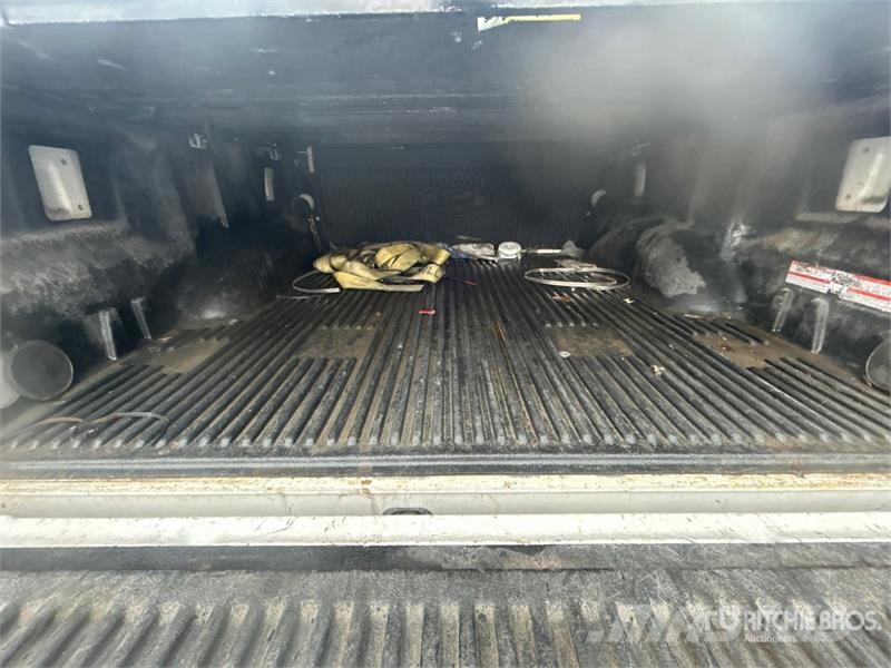 Ford F-150 XLT 4x4 Crew Cab Pickup Drugi