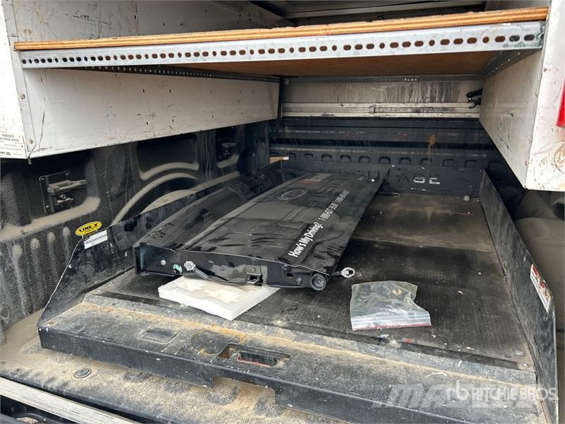Ford F-150 XLT 4x4 Crew Cab Pickup Other