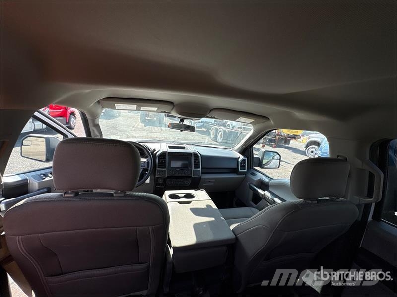 Ford F-150 XLT 4x4 Crew Cab Pickup Muu