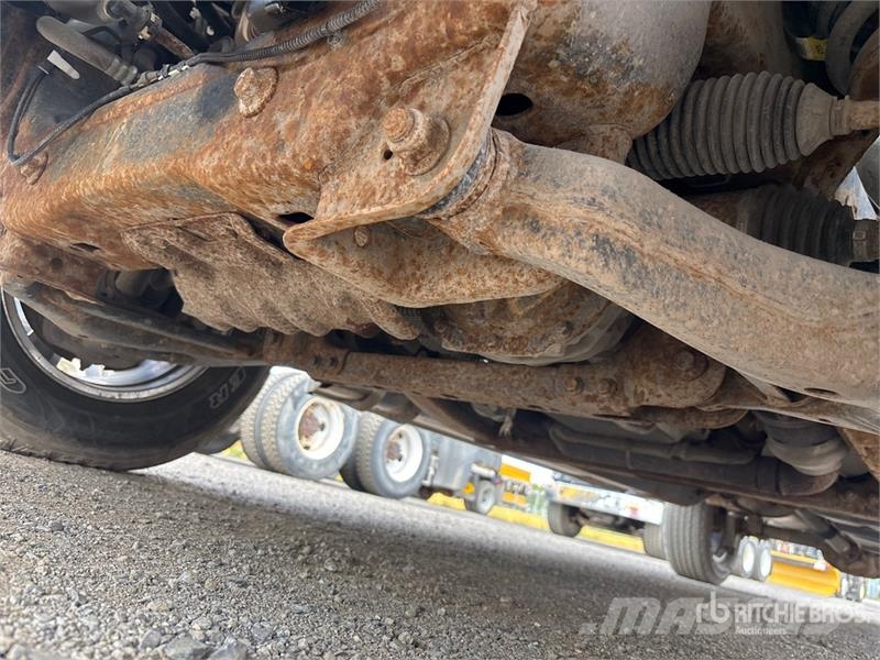 Ford F-150 XLT 4x4 Crew Cab Pickup Muu