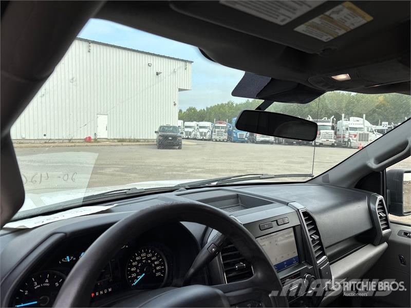 Ford F-150 XLT 4x4 Crew Cab Pickup 其他