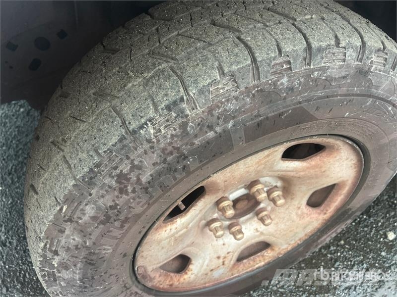 Ford F-150 XLT 4x4 Crew Cab Pickup (Inoperable) Ostalo