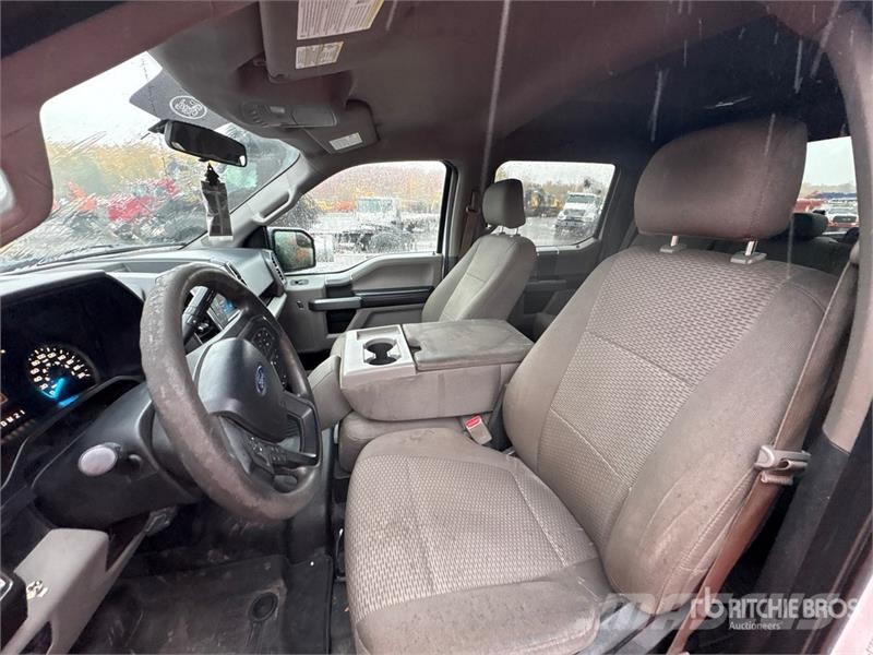 Ford F-150 XLT 4x4 Crew Cab Pickup 其他