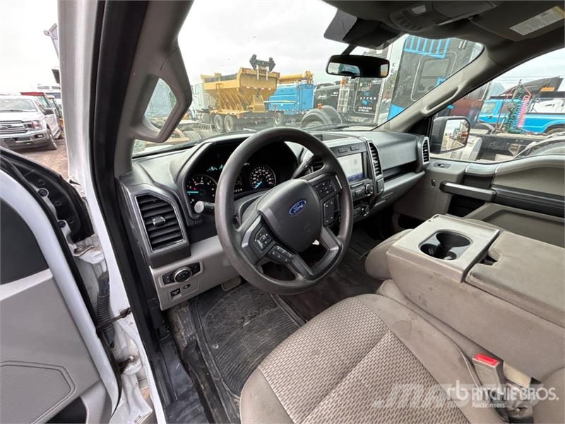 Ford F-150 XLT 4x4 Crew Cab Pickup Other