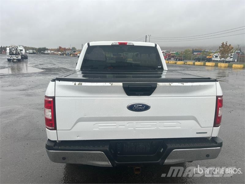 Ford F-150 XLT 4x4 Crew Cab Pickup Outros