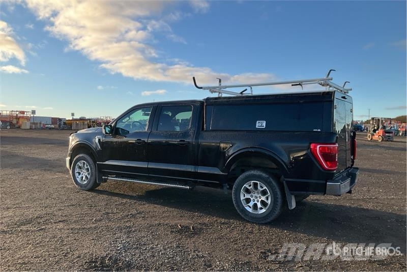 Ford F-150 XLT 4x4 Crew Cab Pickup Andere Transporter