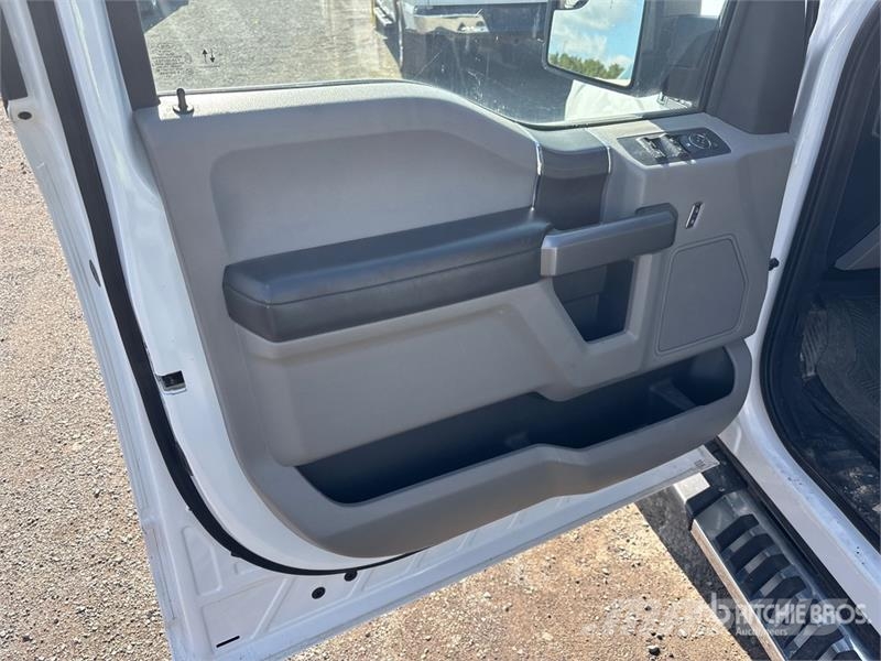 Ford F-150 XLT 4x4 Crew Cab Pickup Прочие фургоны
