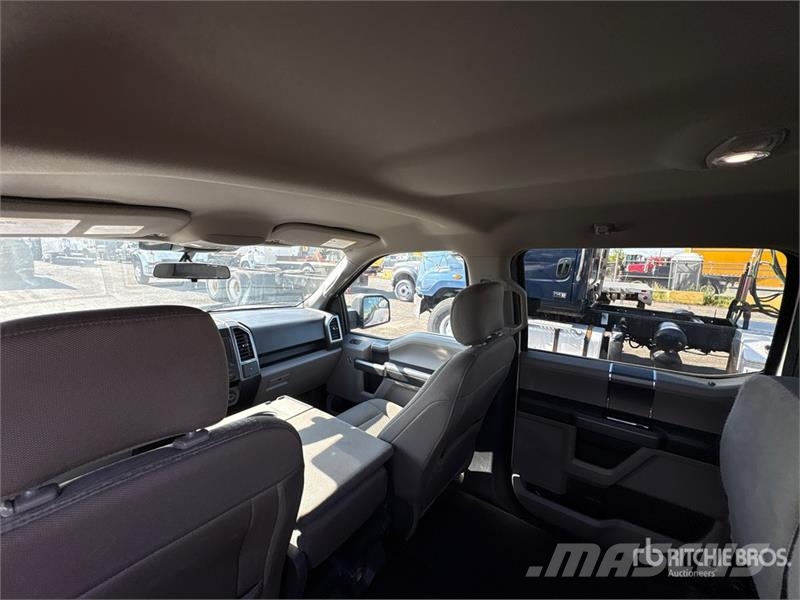 Ford F-150 XLT 4x4 Crew Cab Pickup Muu