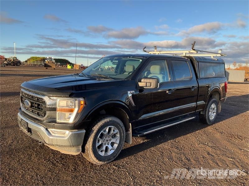 Ford F-150 XLT 4x4 Crew Cab Pickup Andere Transporter