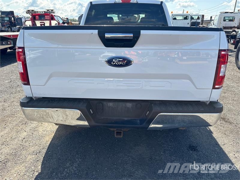 Ford F-150 XLT 4x4 Crew Cab Pickup Muu