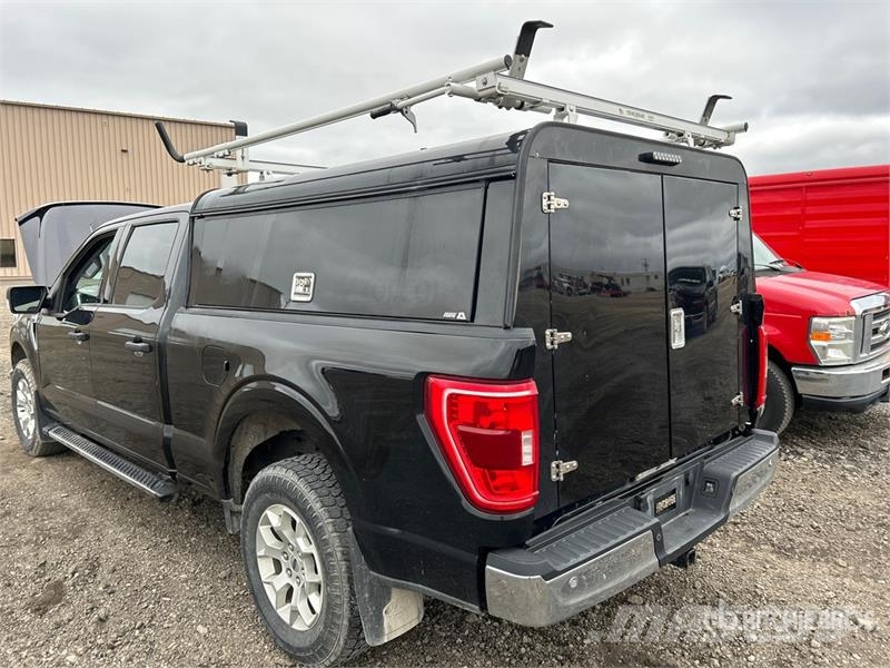 Ford F-150 XLT 4x4 Crew Cab Pickup Other