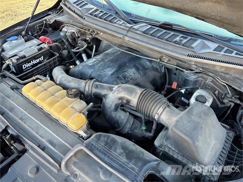 Ford F-150 XLT 4x4 Crew Cab Pickup Ostalo