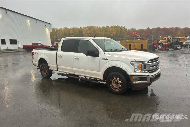 Ford F-150 XLT 4x4 Crew Cab Pickup (Inoperable) Ostalo