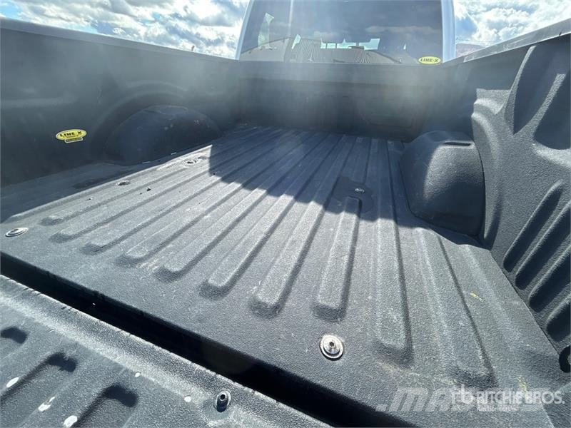 Ford F-150 XLT 4x4 Crew Cab Pickup 其他