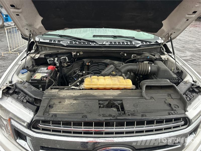 Ford F-150 XLT 4x4 Crew Cab Pickup 其他