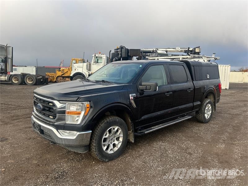 Ford F-150 XLT 4x4 Crew Cab Pickup Other