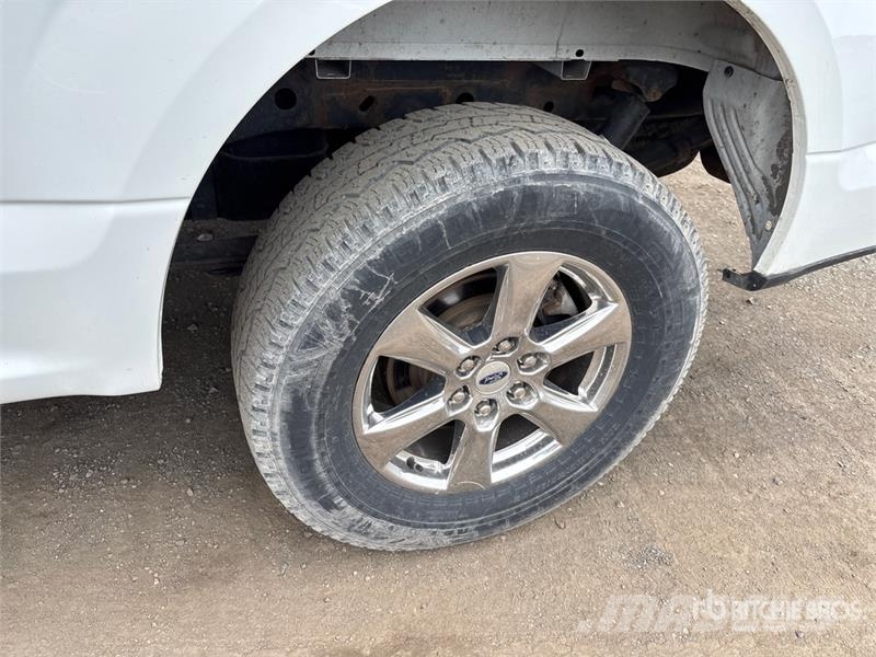 Ford F-150 XLT 4x4 Crew Cab Pickup Drugi
