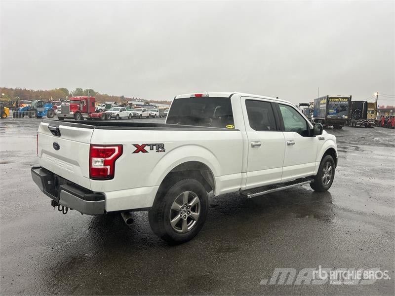 Ford F-150 XLT 4x4 Crew Cab Pickup 其他