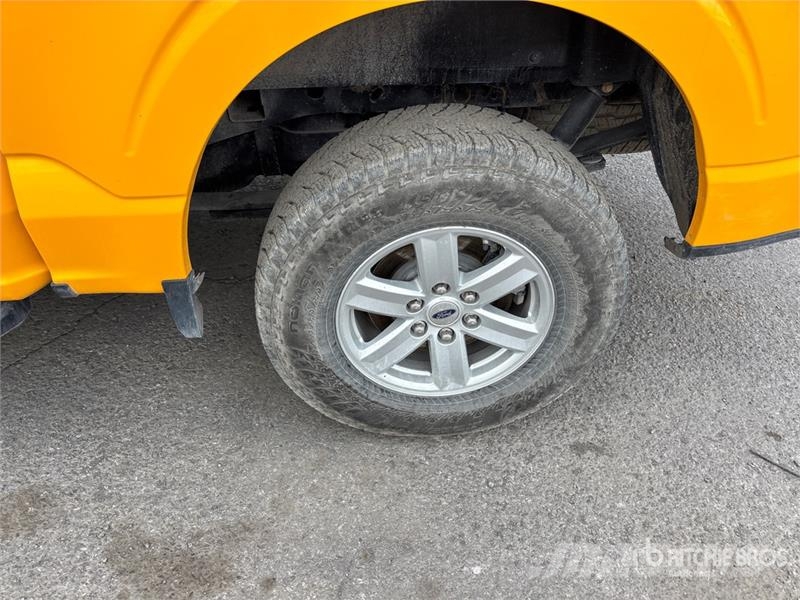 Ford F-150 XLT 4x4 Crew Cab Pickup Autre fourgon / utilitaire