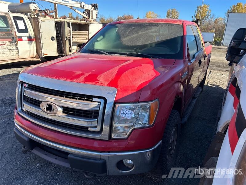 Ford F-150 XLT 4x4 Crew Cab Pickup (Inoperable) Ostalo
