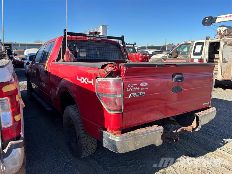 Ford F-150 XLT 4x4 Crew Cab Pickup (Inoperable) Ostalo