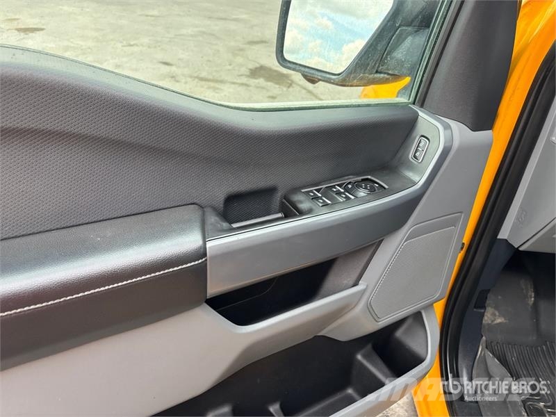 Ford F-150 XLT 4x4 Crew Cab Pickup Autre fourgon / utilitaire