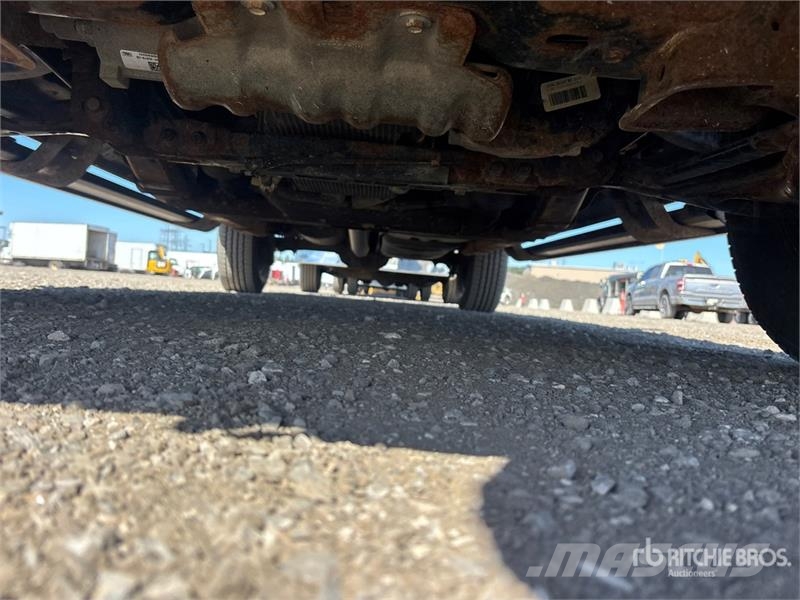 Ford F-150 XLT 4x4 Crew Cab Pickup 其他
