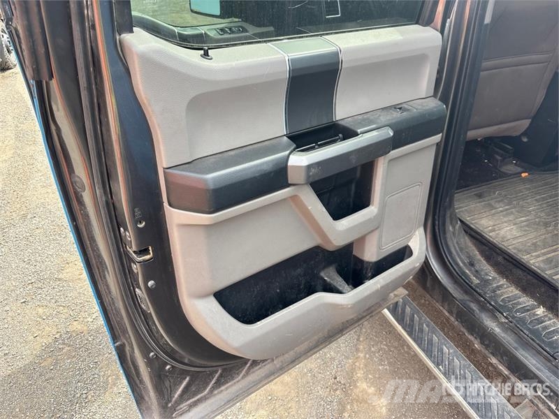 Ford F-150 XLT 4x4 Crew Cab Pickup Drugi