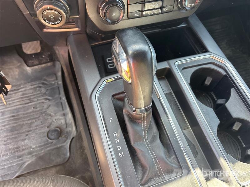 Ford F-150 XLT 4x4 Crew Cab Pickup 其他