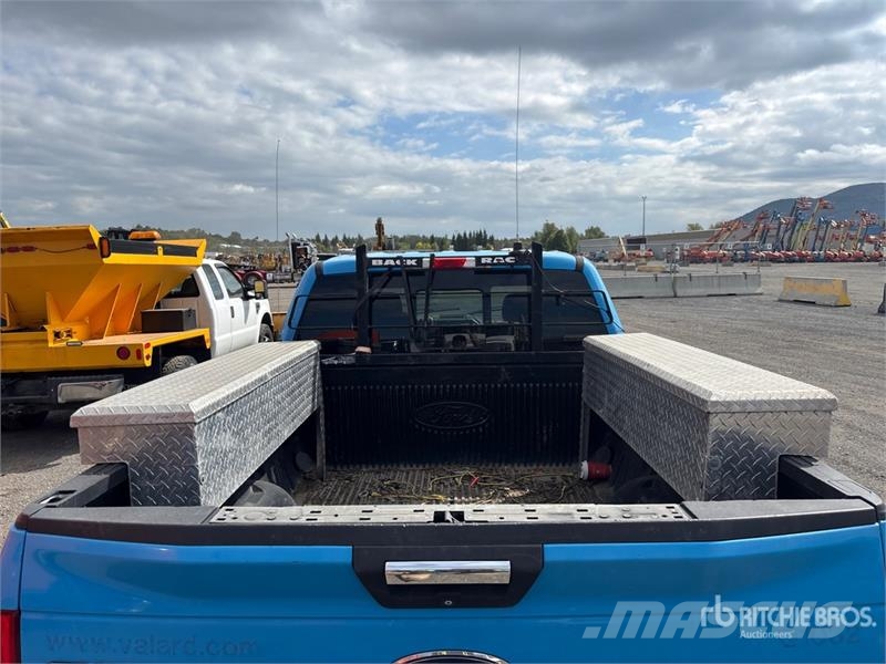 Ford F-150 XLT 4x4 Crew Cab Pickup Drugi