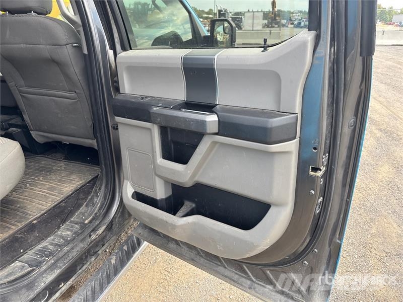 Ford F-150 XLT 4x4 Crew Cab Pickup Drugi
