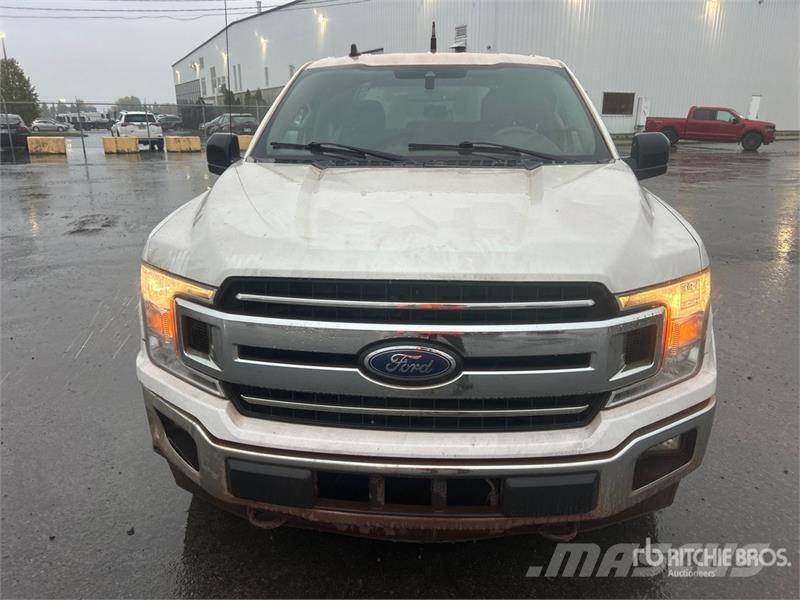 Ford F-150 XLT 4x4 Crew Cab Pickup (Inoperable) Ostalo
