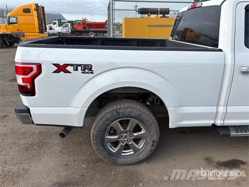 Ford F-150 XLT 4x4 Crew Cab Pickup 其他