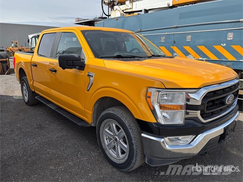 Ford F-150 XLT 4x4 Crew Cab Pickup Ostalo