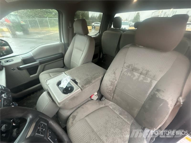 Ford F-150 XLT 4x4 Crew Cab Pickup 其他
