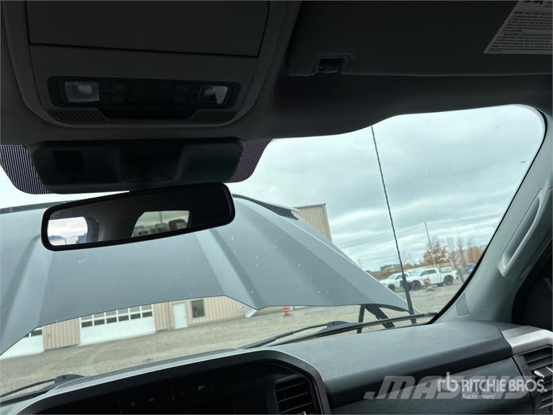 Ford F-150 XLT 4x4 Crew Cab Pickup Other