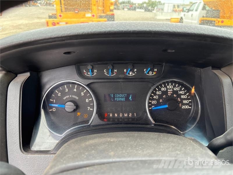 Ford F-150 XLT 4x4 Crew Cab Pickup Muu
